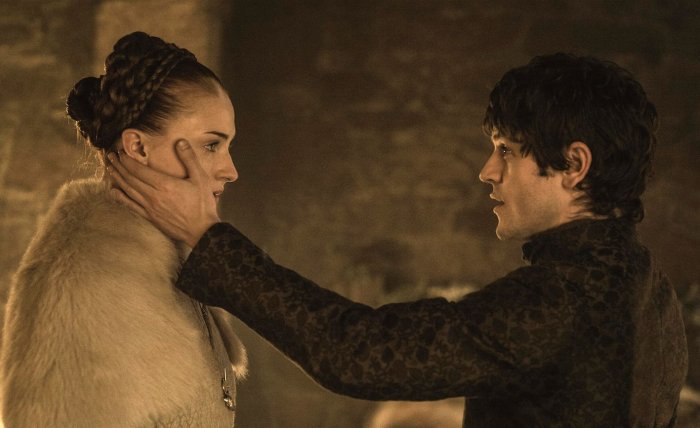 Il trono di spade, Iwan Rheon: "La scena dello stupro di Sansa? Il giorno peggiore della mia carriera"