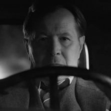 Mank: un primo piano di Gary Oldman