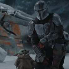 The Mandalorian 2x02: Il Mandaloriano e il Bambino in una scena del Capitolo 10: Il passeggero