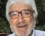 Gigi Proietti: la cremazione slitta di una settimana, ecco perché