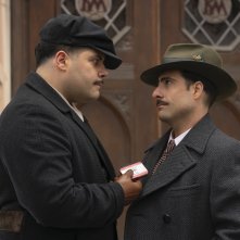 Fargo: Salvatore Esposito in una scena della quarta stagione