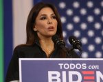 Eva Longoria: 'Le donne latine sono le vere eroine delle elezioni', le scuse dopo la bufera politica