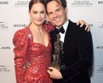 Ruth Wilson e Andrew Scott protagonisti di Oslo, film HBO prodotto da Steven Spielberg