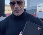 Xbox: The Rock e Microsoft donano le console agli ospedali pediatrici