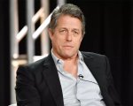 Hugh Grant ha avuto il Covid: 'Mi sembrava di avere Weinstein seduto sul torace'