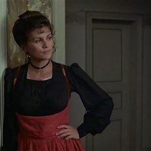 Serena Grandi è Ursula ne L'iniziazione