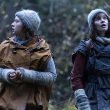 Shadows: una scena con Lola Petticrew, Mia Threapleton