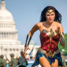 Wonder Woman 1984: Gal Gadot davanti al Campidoglio