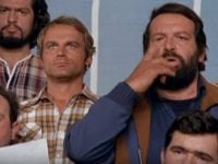 ...altrimenti ci arrabbiamo: l'idea di Bud Spencer per il coro dei pompieri