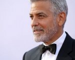 George Clooney spiega perché ha regalato un milione di dollari ad ogni suo amico