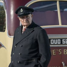 Sei minuti a mezzanotte: una scena del film con Jim Broadbent