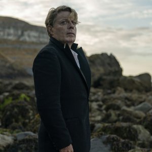 Sei minuti a mezzanotte: Eddie Izzard durante una scena del film