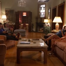 Gli Indifferenti: una scena con Valeria Bruni Tedeschi e Edoardo Pesce