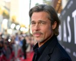 Brad Pitt: le foto in cui fa volontariato a Los Angeles fanno impazzire le fan