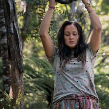 The Wilds: Jenna Clause in una scena