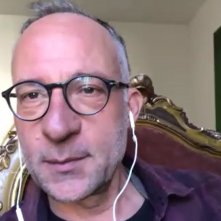 Io sono Vera: un primo piano del regista Beniamino Catena su Zoom