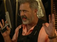 Force of Nature, la recensione: Mel Gibson vs. un uragano su Amazon Prime Video