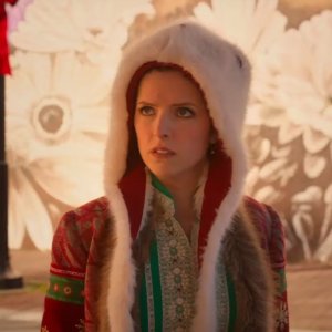 Noelle: una scena del film con Anna Kendrick