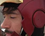 Iron Man: la foto di Robert Downey Jr. mentre prova per la prima volta il casco diventa virale