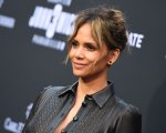 Halle Berry 'non è brava a letto': l'attrice risponde sui social e zittisce tutti