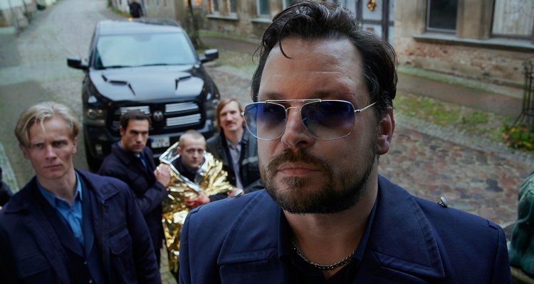 Fuoco incrociato a Natale una scena del film 526377 Movieplayer.it