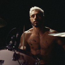 Sound of Metal: Riz Ahmed durante una scena del film