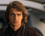 Star Wars: Rian Johnson rivela di aver pensato a un'apparizione di Anakin Skywalker in Gli ultimi jedi