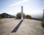 Il monolite misterioso riappare in California: la saga continua
