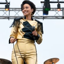 Selena - La serie: Christian Serratos in una scena della serie