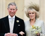 The Crown 4, per il Principe Carlo e Camilla troppe offese su Twitter: costretti a limitare i commenti