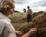 The Dig: Carey Mulligan, Ralph Fiennes e Lily James nel trailer del film Netflix