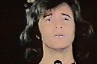 The Bee Gees - How Can You Mend A Broken Heart - Clip Falsetto