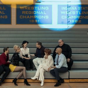 The Prom: il cast in una scena