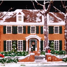 Mamma, ho perso l'aereo: la foto della riproduzione della casa in versione torta