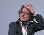 Johnny Depp: i retroscena sui Pirati dei Caraibi e Animali Fantastici 3, tra ecstasy e autodistruzione