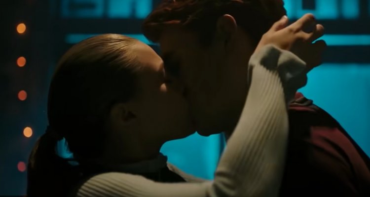 Betty E Jughead Tornano Insieme Nella 5 Stagione