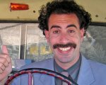 Borat 2: Isla Fisher ha minacciato di non parlare più a Sacha Baron Cohen per una battuta del film