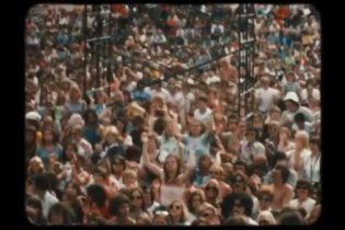 The Bee Gees - How Can You Mend A Broken Heart - Trailer 2