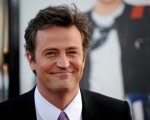 Don't Look Up: Matthew Perry è tutto un sorriso nelle foto dal set