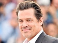 Josh Brolin completamente nudo nella foto su Instagram: pioggia di commenti