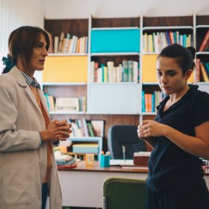 Mental: Greta Esposito in una scena