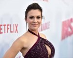 Alyssa Milano, la foto senza trucco e senza filtri su Instagram: 'Più sicura e felice'