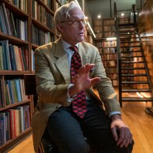 Death to 2020: Hugh Grant in una scena del film