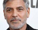 George Clooney ha superato la quarantena a casa coi gemelli 'grazie all'alcool'