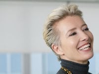 Emma Thompson: 'George Clooney nei film può andare a letto con partner giovani, un'attrice matura no'