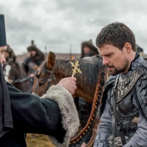 Vikings 6: Danila Kozlovsky in un momento della seconda parte della stagione