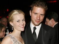 Reese Witherspoon e la battuta dell'ex marito Ryan Phillippe sui suoi guadagni: 'Rimasi sconcertata'