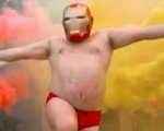 Jack Black come Iron Man, ma con gli speedo: il folle video celebra il 2021