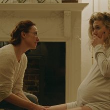 Pieces of a Woman: Vanessa Kirby e Molly Parker in una scena del film