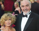 Sean Connery, la moglie: 'Spargerò le sue ceneri su un campo da golf in Scozia'